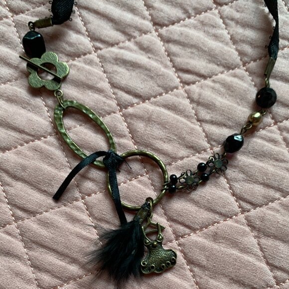 Handmade Black & Antique-Gold Charm Necklace – Dress Pendant, Feather Vintage - Picture 6 of 10